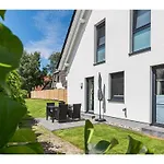 Feriehus Cellina Modern Retreat *