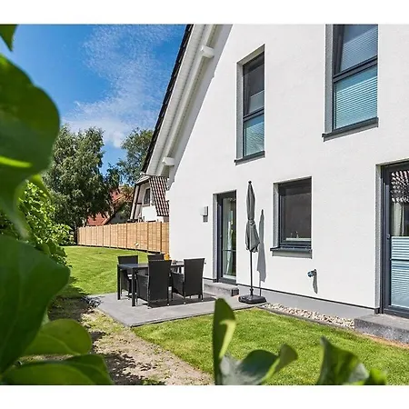 Ferienhaus Cellina Modern Retreat *
